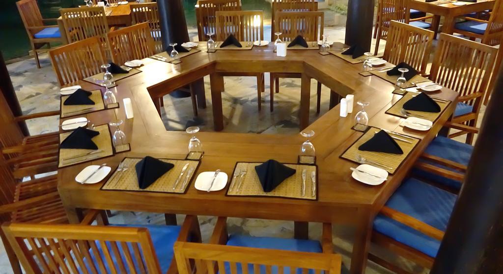 อนันตามา ตรินโคมาลี Hotel ภายนอก รูปภาพ