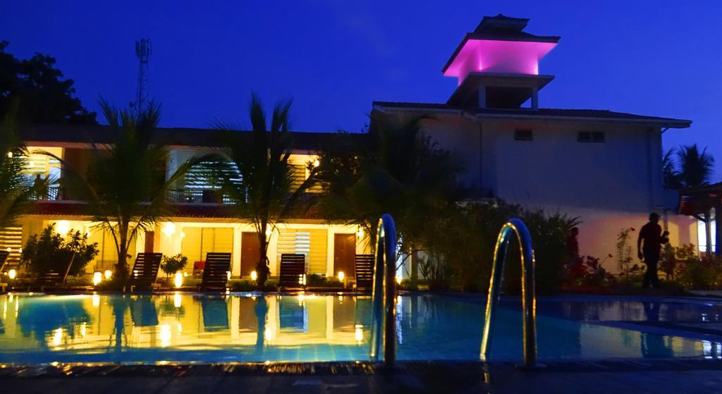 อนันตามา ตรินโคมาลี Hotel ภายนอก รูปภาพ