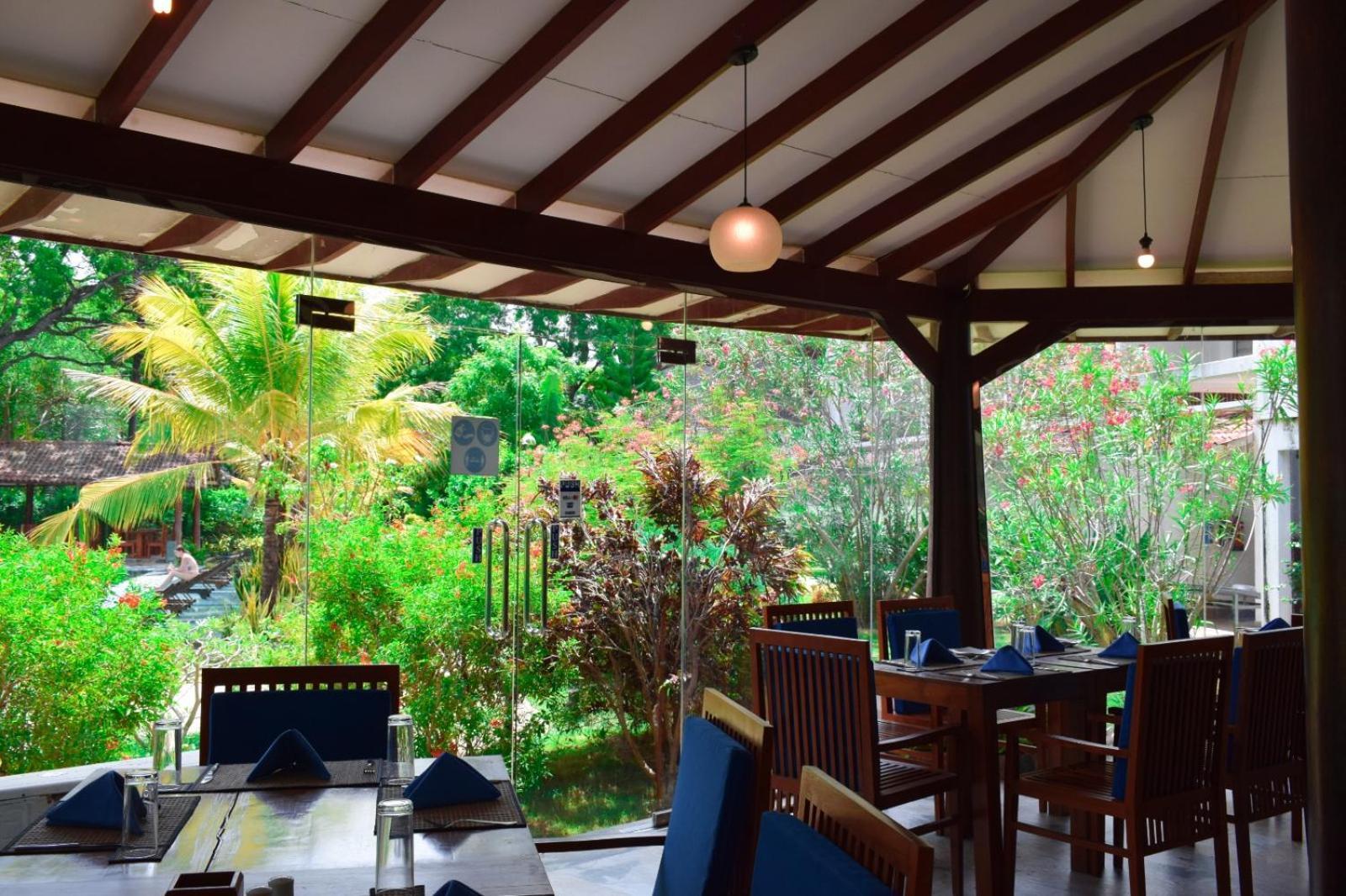 อนันตามา ตรินโคมาลี Hotel ภายนอก รูปภาพ