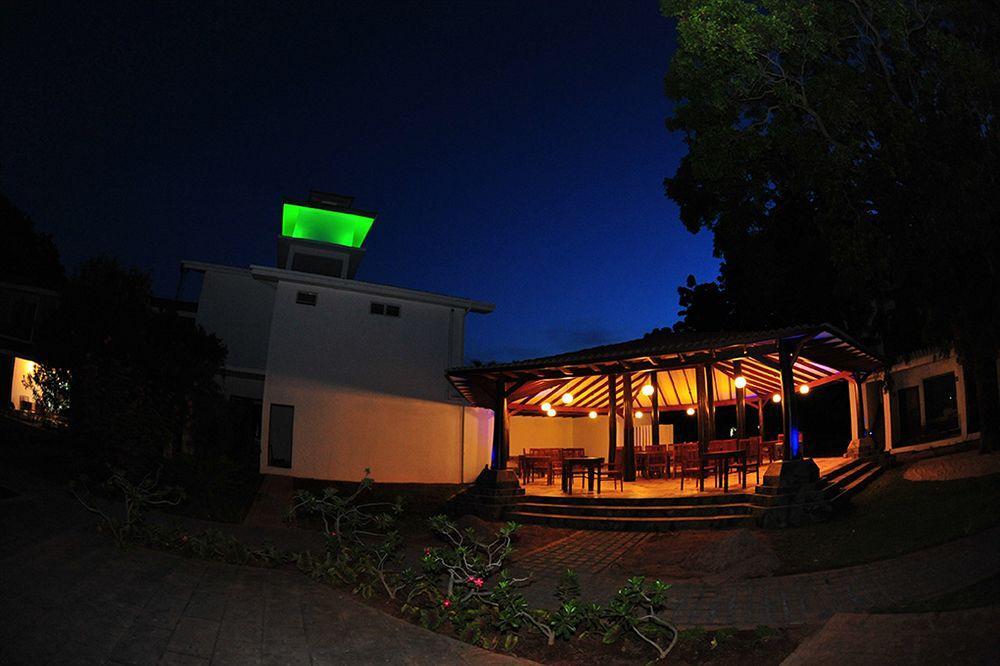 อนันตามา ตรินโคมาลี Hotel ภายนอก รูปภาพ