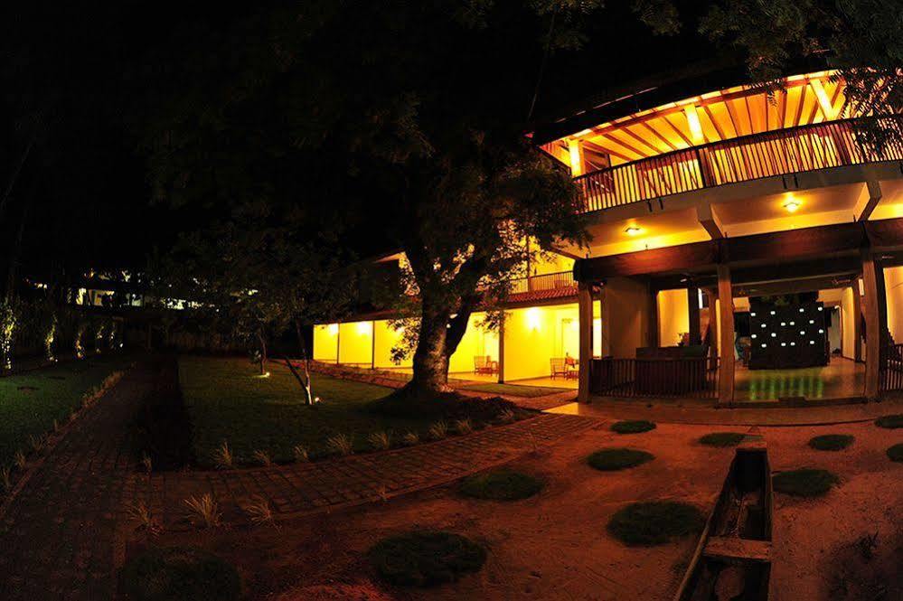 อนันตามา ตรินโคมาลี Hotel ภายนอก รูปภาพ